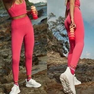 Large Free People | NWT | FP Movement Never Better 7/8 Length Leggings Hot Pink